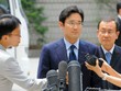 Lee Jae-yong (giữa) là con trai của chủ tịch tập đoàn Samsung. Ảnh: AFP