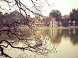 Hồ Gươm đẹp hoài cổ mùa cây trụi lá