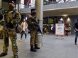 Lính Bỉ tuần tra ở nhà ga trung tâm thành phố Antwerp. Ảnh: Reuters