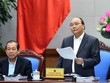 Thủ tướng nêu 10 điểm nổi bật và những điểm tồn tại, bất cập về tình hình kinh tế - xã hội quý I/2017 để các thành viên Chính phủ thảo luận. Ảnh: VGP/Quang Hiếu