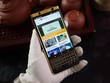 BlackBerry KeyOne mạ vàng giá 139 triệu đồng
