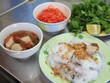 Hàng bánh cuốn Hà Nội hút khách nhờ nước chấm không nơi nào có