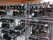 Một góc xưởng với hàng chục máy đào tiền ảo.