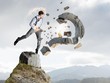 Thị trường tài chính 24h: Bitcoin tìm đường về lại mốc cao 100.000 USD