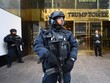 Có tới 300 cảnh sát bảo vệ quanh tòa Trump Tower