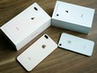Cơn sốt iPhone X khiến giá iPhone 8 và 8 Plus giảm và việc máy lên kệ chính hãng không gây nhiều chú ý.