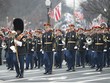 Quân nhạc Mỹ diễu hành dọc đại lộ Pennsylvania trong lễ nhậm chức của Tổng thống Donald Trump vào ngày 20/1/2017. Ảnh: Quân đội Mỹ. 