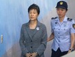 Cựu tổng thống Hàn Quốc Park Geun-hye trình diện tại tòa hôm 25/8/2017. Ảnh: EFE.