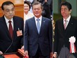 Từ trái qua phải: Thủ tướng Trung Quốc Lý Khắc Cường, Tổng thống Hàn Quốc Moon Jae-in, Thủ tướng Nhật Bản Shinzo Abe. Ảnh: AP.