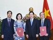 Trao quyết định bổ nhiệm 2 Tổng Lãnh sự
