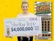 Shelby Tripp đã trúng 4 triệu USD của loại xổ số cào Cash Explosion sau khi mẹ cô khuyên cô nên mua vé số. (Nguồn: The Charlott Observer).