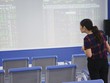 Việc phải mua/bán chứng khoán cơ sở để phòng ngừa rủi ro cho chứng quyền phát hành có thể tác động đến diễn biến giá của cổ phiếu cơ sở.