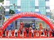 Đại diện Lãnh đạo địa phương, NHNNVN Chi nhánh Lào Cai, NHNN chi nhánh tỉnh Lạng Sơn, Hội đồng Quản trị, Ban Kiểm Soát, Ban Điều Hành Sacombank cắt băng khai trương Chi nhánh Lào Cai.