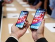 Doanh thu của iPhone sụt giảm nhưng Apple vẫn có tình hình kinh doanh quý III đạt kỷ lục. Ảnh: Reuters.