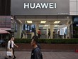 Một cửa hàng của Huawei tại Thượng Hải, Trung Quốc. (Nguồn: AFP/TTXVN).