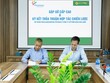 Ông Trần Kinh Doanh, CEO Bách hóa Xanh ký kết hợp tác chiến lược với ông Hein Schumacher, CEO toàn cầu FrieslandCampina..