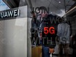 Các thành phần smartphone và thiết bị mạng của Huawei đã không còn dấu hiệu của nhà cung cấp Mỹ. Ảnh: AFP