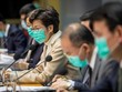 Đặc khu trưởng Hong Kong Carrie Lam phát biểu trong khi đeo khẩu trang y tế trong cuộc họp báo ngày 31/1. Ảnh: Bloomberg.