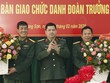 Thiếu tướng Nguyễn Hồng Thái, Tư lệnh Quân khu 1 chúc mừng Đại tá Tạ Đức Thanh và Đại tá Hoàng Trung Kiên.