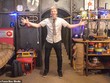 Căn hầm được đặt tên là "hầm trú ẩn dành cho ngày tận thế". Ảnh: Colin Furze.