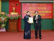 Ông Phạm Minh Chính trao quyết định của Bộ Chính trị phân công bà Nguyễn Thanh Hải giữ chức Bí thư Tỉnh ủy Thái Nguyên.