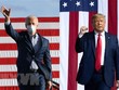 Tổng thống Mỹ Donald Trump (phải) tại cuộc vận động tranh cử ở bang Bắc Carolina ngày 21/10/2020 và ứng cử viên Tổng thống Mỹ của đảng Dân chủ Joe Biden (trái) tại cuộc vận động tranh cử ở bang Pennsylvania ngày 24/10/2020. (Nguồn: AFP/TTXVN).