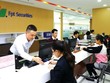 Ngày càng có nhiều nhà đầu tư trong, ngoài nước nhìn thấy cơ hội và tham gia vào TTCK Việt Nam. Ảnh: Dũng Minh.