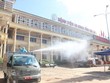 Lực lượng quân đội Quân đoàn 3 khử khuẩn tại các điểm dịch trên địa bàn tỉnh Gia Lai. (Ảnh: TTXVN phát).