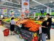 Hàng hóa dự trữ tại siêu thị tăng gấp 2-3 lần trong những ngày giãn cách xã hội. (Ảnh: PV/Vietnam+).