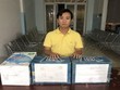 Đối tượng Trịnh Đình Hải và tang vật tại Cơ quan công an. (Ảnh: TTXVN phát).