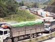 Sau kỳ nghỉ Tết Nguyên đán, ùn tắc xe hàng hóa nông sản tại các cửa khẩu của tỉnh Lạng Sơn có dấu hiệu tái diễn.