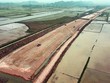 Công trường cao tốc Bắc-Nam phía Đông đoạn Nghi Sơn-Diễn Châu, những ngày giáp Tết Nguyên đán 2022. (Ảnh: Huy Hùng/TTXVN).