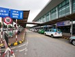 Giá vé ôtô vào sân bay có sự khác biệt giữa các cảng hàng không. (Ảnh: CTV/Vietnam+).