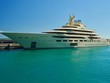 Chiếc du thuyền Dilbar của tỷ phú người Nga Alisher Usmanov đang bị nhà chức trách Đức phong tỏa. (Nguồn: Forbes)