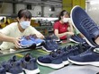 Nhờ Hiệp định EVFTA ngành da giày duy trì được xuất khẩu vào thị trường EU. (Ảnh: Trần Việt/TTXVN)