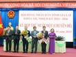 Thường trực HĐND tỉnh Gia Lai tặng hoa chúc mừng 2 tân Phó Chủ tịch UBND tỉnh.