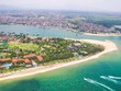 Bán đảo Bảo Ninh thuộc Tp Đồng Hới, có tổng diện tích 1.600 ha, hiện đang là điểm đến đầu tư của nhiều thương hiệu nổi tiếng.