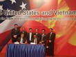 Hàng loạt hợp đồng, thoả thuận đã được doanh nghiệp Việt - Mỹ ký kết trong khuôn khổ chuyến thăm của Tổng thống Mỹ Obama. Ảnh: Ngọc Tuyên