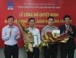 Ông Nguyễn Mạnh Tiến và Trần Minh Tuấn (hai người đứng giữa) trong ngày nhận quyết định chức Phó tổng giám đốc PVC giữa tháng 8/2015.