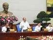 Tại phiên họp Chính phủ thường kỳ tháng 4, Thủ tướng Nguyễn Xuân Phúc nhấn mạnh quyết tâm đạt tăng trưởng 6,7% trong năm 2017. Ảnh: VGP/Quang Hiếu