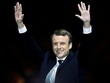 Ông Emmanuel Macron trên sân khấu tại sự kiện mừng chiến thắng diễn ra bên ngoài bảo tàng Louvre ở Paris tối 7/5. Ảnh:Reuters