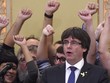 Ông Carles Puigdemont sau phiên làm việc của nghị viện Catalonia ngày 27/10. Ảnh:AFP.
