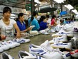 Bên trong nhà máy sản xuất của Giầy Thượng Đình.