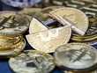 Tiền mô phỏng Bitcoin được trưng bày tại Hong Kong (Trung Quốc) năm ngoái. Ảnh:AFP