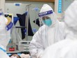 Các nhân viên y tế tại một bệnh viện ở Vũ Hán. Ảnh: Reuters.
