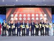 Đại diện Agriseco (thứ 3 từ phải) nhận vinh danh “Vì sự phát triển dịch vụ tài chính”. Ảnh: Đức Thanh