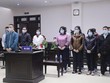Các bị cáo hầu tòa sáng nay.