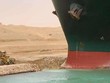 Mũi tàu container Ever Given mắc cạn ở kênh đào Suez ngày 23/3