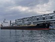 Một con tàu chở ngũ cốc chờ ra khơi từ cảng Odesa ở Ukraine.