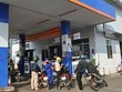 Sau 12 giờ trưa nay, xăng tăng khoảng 214 đồng/lít